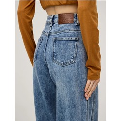 Джинсы с переведенными швами