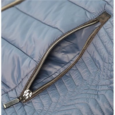 Женская легкая и компактная куртка с капюшоном