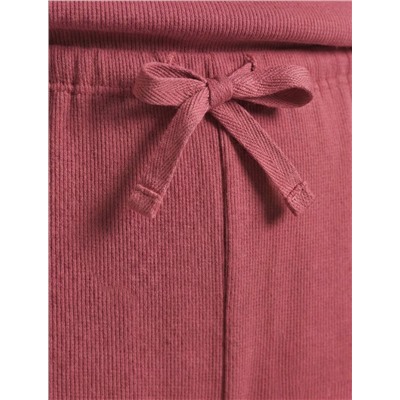 Прямые брюки с поясом на резинке из фактурного трикотажа в рубчик