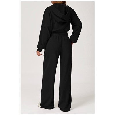 Женский спортивный костюм