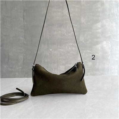 Мягкая маленькая женская сумка из натуральной кожи