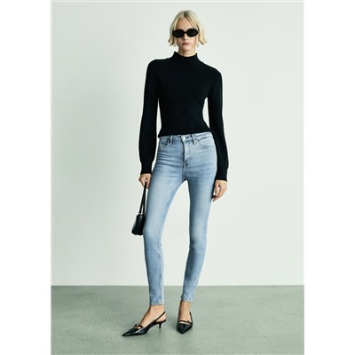 Jeans skinny tiro alto