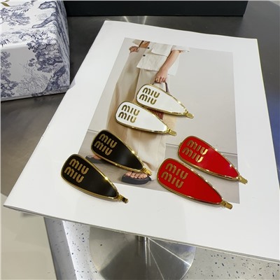 Заколка miu 2шт