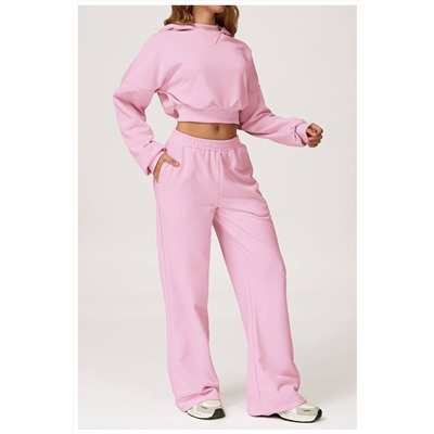 Женский спортивный костюм