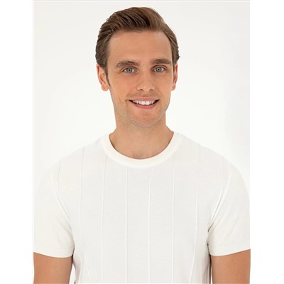 Ekru Slim Fit Bisiklet Yaka Triko Tişört