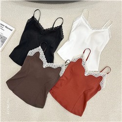 Теплая кружевная майка со встроенным лифом