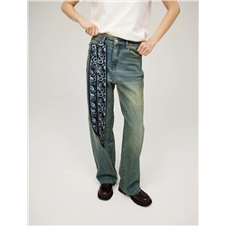 Синие зауженные джинсы с платком