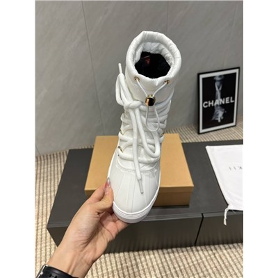 Зимние ботинки