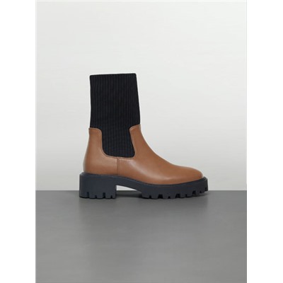 SOCK ANKLE BOOTS WITH TRACK SOLES
