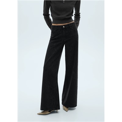 Jeans efecto serpiente