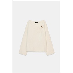 KNIT JUMPER WITH BROOCH