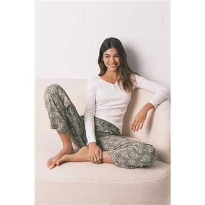 Pantalón largo viscosa flores kaki
