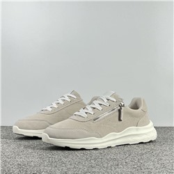 Женские спортивные туфли