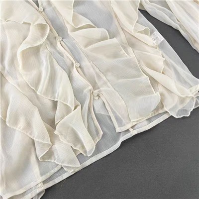 Шифоновая блузка с эффектом многослойности