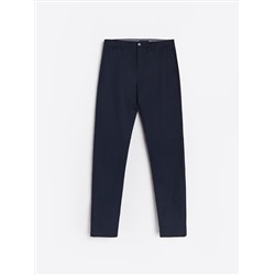 Slim-Fit-Chinohose mit hohem Baumwollanteil