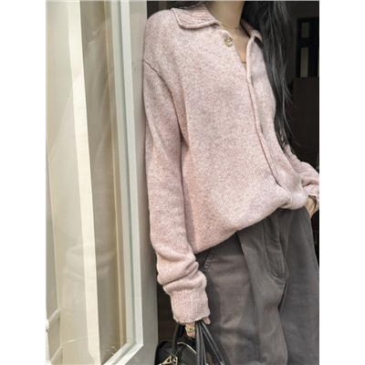 Свитер-кардиган с розовым вышитым корнем лотоса Acne's, сотканный и окрашенный на заказ, из импортной сверхтонкой камвольной шерстяной ткани  Поверхность имеет очень тонкую трикотажную текстуру, драпируется и мягкая.  Верхняя часть тела не раздражает кожу, а комфорт и тепло являются первоклассными.  Ткань также обладает определенной эластичностью и очень терпима!  Сплетено на 7-игольном ткацком станке Stoll, импортированном из Германии.  Основная часть выполнена с одной стороны, а нити воротника/манжет и подола выполнены из беззубого плетения, которое обладает хорошей эластичностью и не поддается деформации.