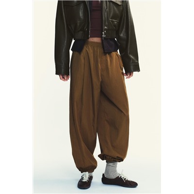 NYLON BALLOON TROUSERS WITH ELASTICATED CUFFS
