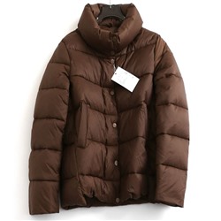 Утеплённая лёгкая куртка с воротником стойкой