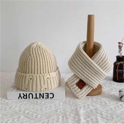 Шапка и шарф для мальчиков и девочек. Размер 2-12 лет