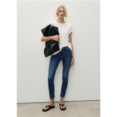 Jeans skinny tiro medio