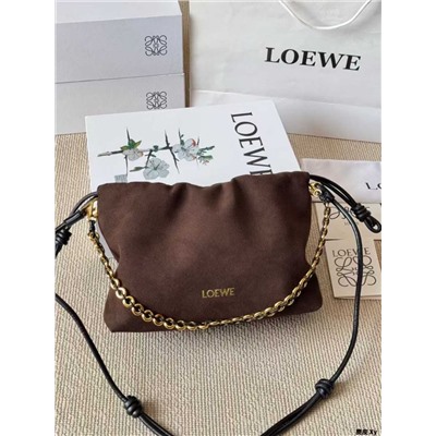 Стильная замшевая сумка  LOEW*E