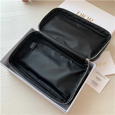 Косметичка с кисточками для макияжа  DIO*R