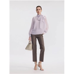 Элегантная, нежная блузка с длинными лентами на горловине