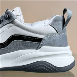 Кроссовки ECC*O