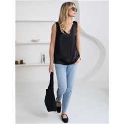 Элегантный топ с V вырезом из струящегося сатина