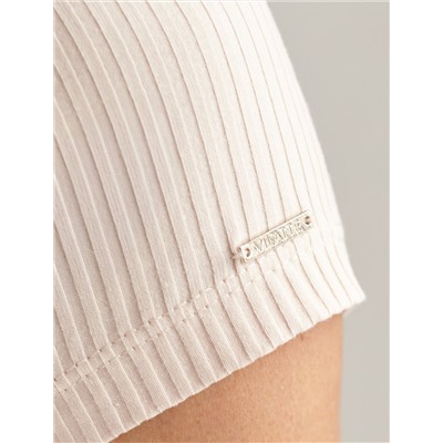 Футболка из фактурного трикотажа в рубчик