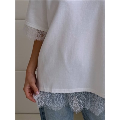 Трендовая футболка с кружевом