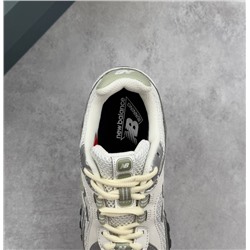 New Balance 204L