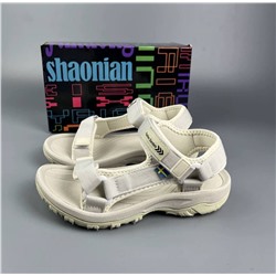 Лёгкие спортивные женские сандалии