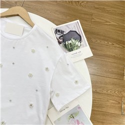 Женская футболка с бусинами МАА*Г