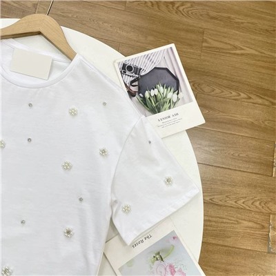 Женская футболка с бусинами МАА*Г