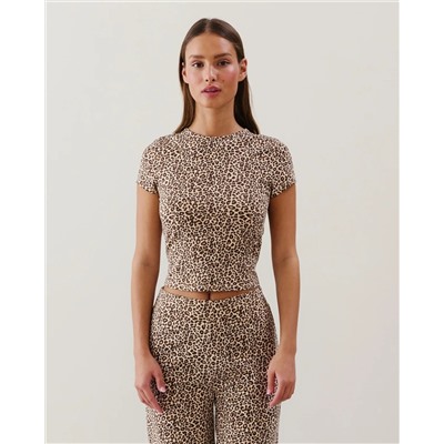 Top corto de punto en leopardo