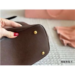 Классная сумка Mi*u Mi*u 🩷  Реплика 1:1