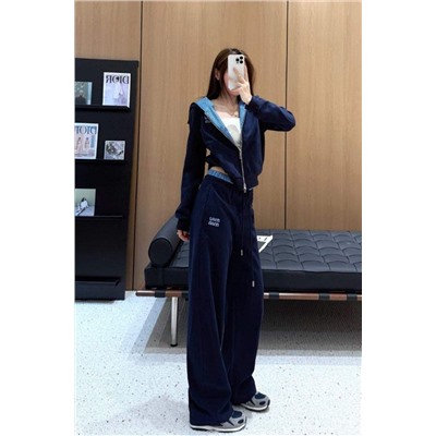 Женский костюм МИУ МИ*У