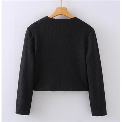 Элегантный черный короткий жакет