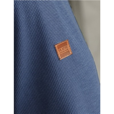 Лонгслив из мягкого фактурного трикотажа с плетеным воротником поло на молнии