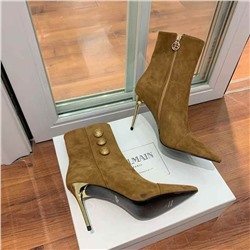 Ботильоны на шпильке с металлическими круглыми пряжками и острым носком  БАЛЬМА*Н