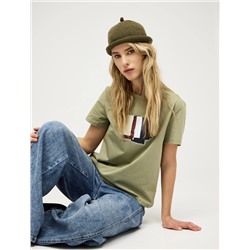 Зеленая футболка "Отрезки ткани"