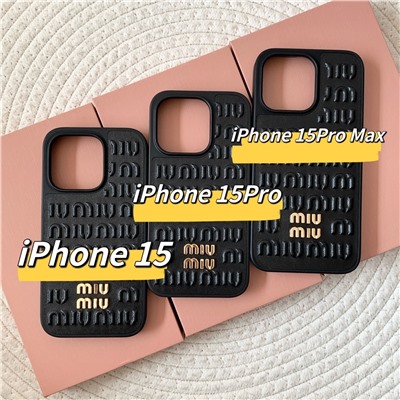 новый чехол для мобильного телефона из натуральной кожи с тиснением логотипа  Весь комплект чехлов изготовлен из импортной овчины из ТПУ + итальянский экологически чистый суперсъемный внутренний слой (! В чехлах для мобильных телефонов все материалы изготовления на высшем уровне)  Что касается мастерства и качества этого чехла для мобильного телефона, то он сделан по заказу