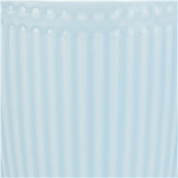 Tasse mit Reliefmuster