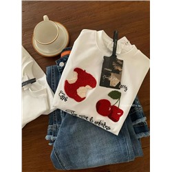 Стильная футболка с яркой вышивкой ягод и фруктов 🍒