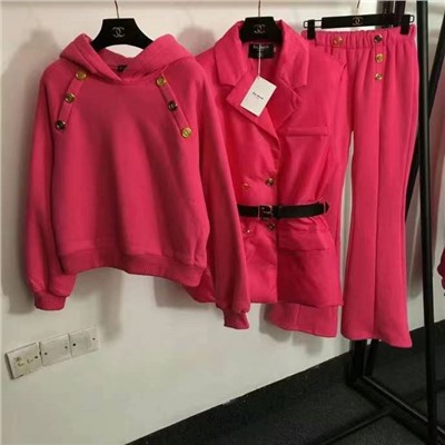 Костюм тройка