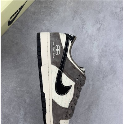 Nike SB Dunk Low