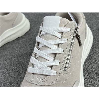 Женские спортивные туфли