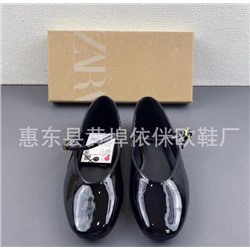 Трендовые лаковые балетки ZAR*A