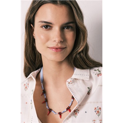 Collar tela cuentas chili